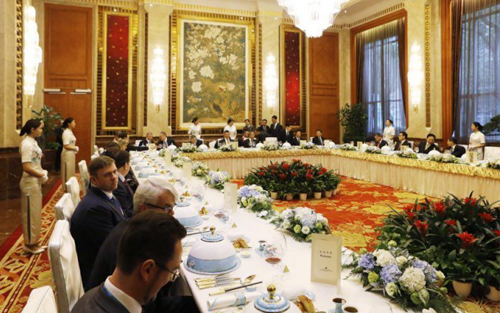 2018年 中俄總理第二十二次會晤宴會用瓷